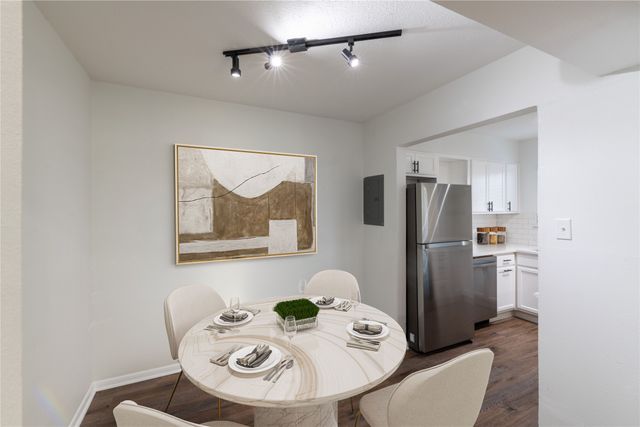 5921 Gaston Avenue F, Dallas, TX 75214