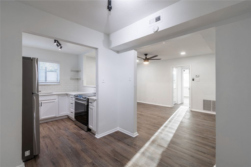 5921 Gaston Avenue F, Dallas, TX 75214