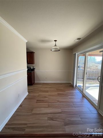 3733 Catawba Creek Drive, Gastonia, NC 28056