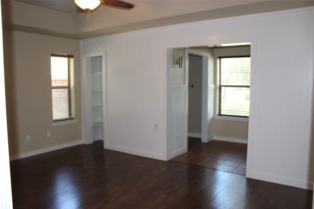 46 Crazy Cross RD, Wimberley, TX 78676