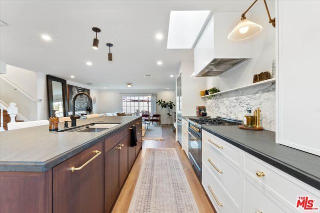 19428 Kemp Avenue, Carson, CA 90746
