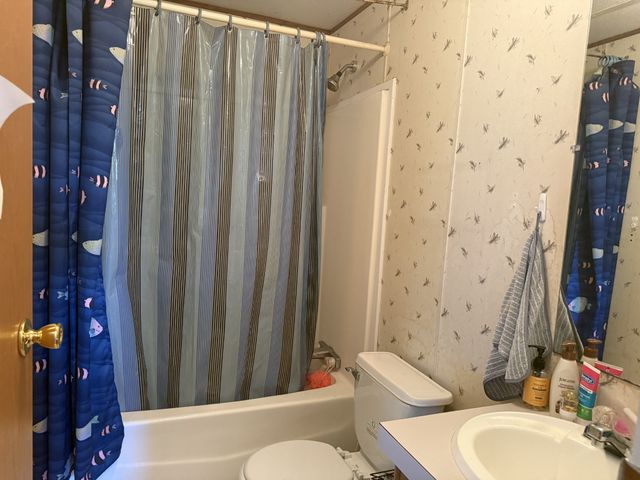 242 Lynch Ln, Gainesboro, TN 38562