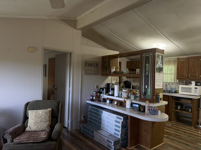 242 Lynch Ln, Gainesboro, TN 38562