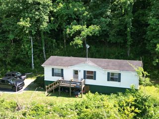 242 Lynch Ln, Gainesboro, TN 38562