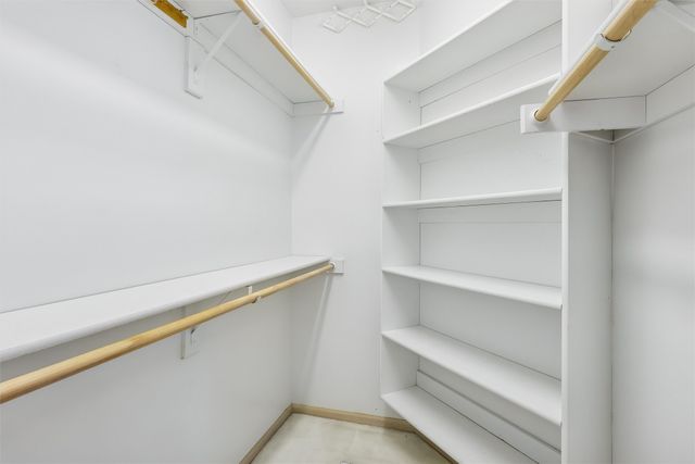 1104 Glen Oaks Drive, West Des Moines, IA 50266