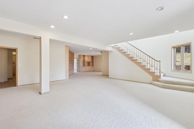 1104 Glen Oaks Drive, West Des Moines, IA 50266