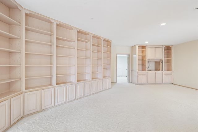 1104 Glen Oaks Drive, West Des Moines, IA 50266