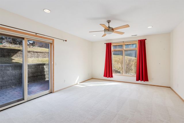 1104 Glen Oaks Drive, West Des Moines, IA 50266