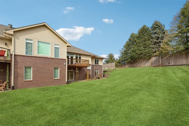 1104 Glen Oaks Drive, West Des Moines, IA 50266