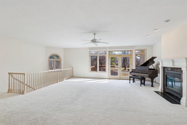 1104 Glen Oaks Drive, West Des Moines, IA 50266