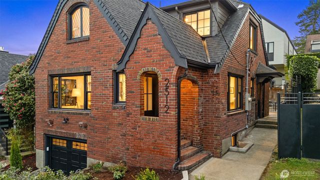 2512 Nob Hill Avenue N, Seattle, WA 98109