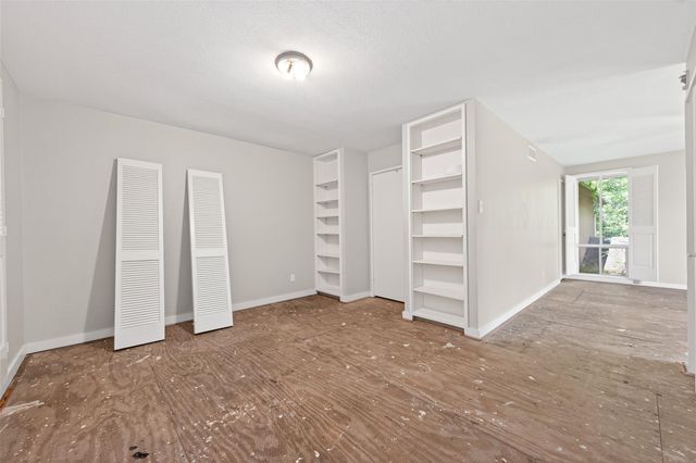 219 Cardinal Drive, Liberty, TX 77575