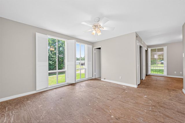 219 Cardinal Drive, Liberty, TX 77575