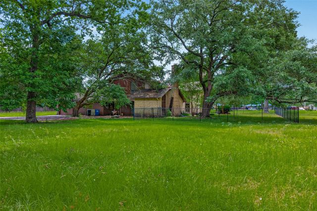 219 Cardinal Drive, Liberty, TX 77575