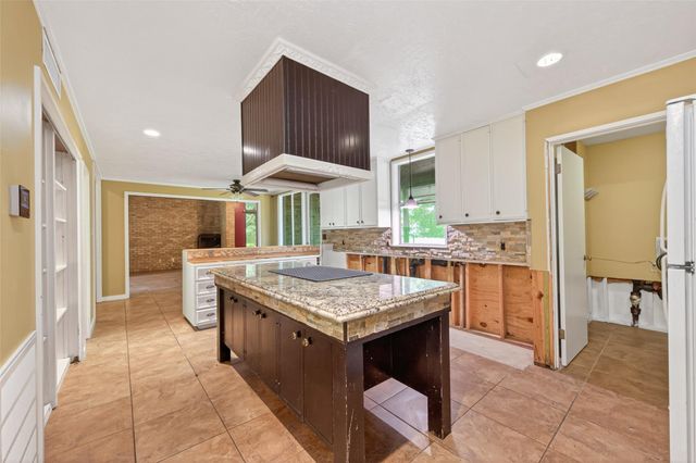 219 Cardinal Drive, Liberty, TX 77575