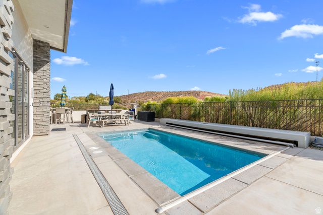 2286 N DOUBLE EAGLE LN, Washington, UT 84780