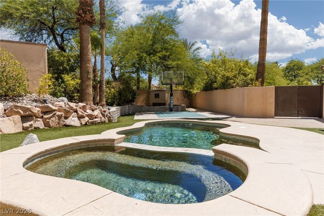 2451 Hollow Rock Court, Las Vegas, NV 89135