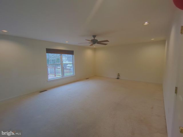 6 TAYLOR DR, Reading, PA 19606