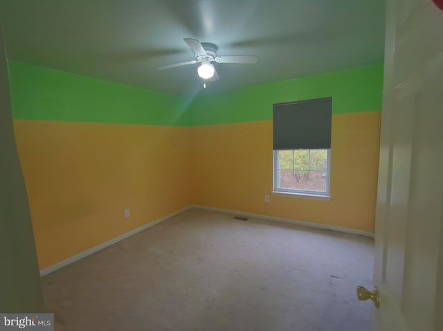 6 TAYLOR DR, Reading, PA 19606