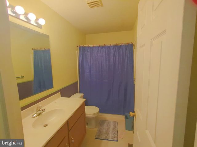 6 TAYLOR DR, Reading, PA 19606