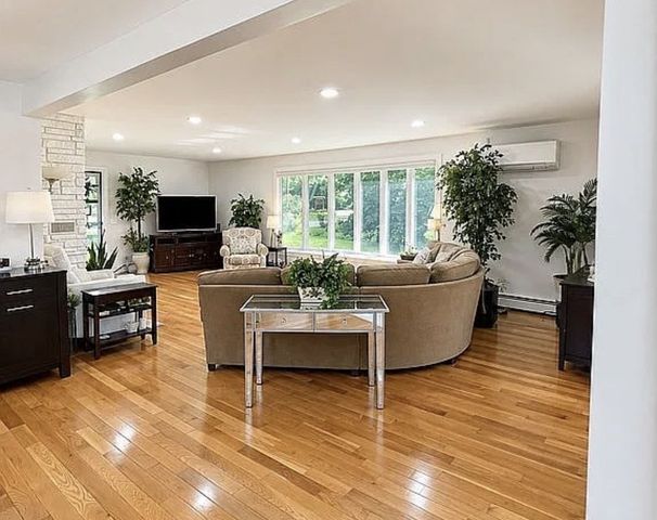 57 Morton Ave., Dartmouth, MA 02747
