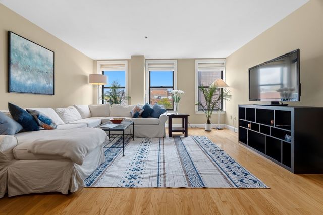 1723 Washington St 410, Boston, MA 02118