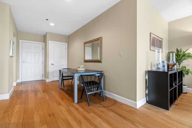 1723 Washington St 410, Boston, MA 02118