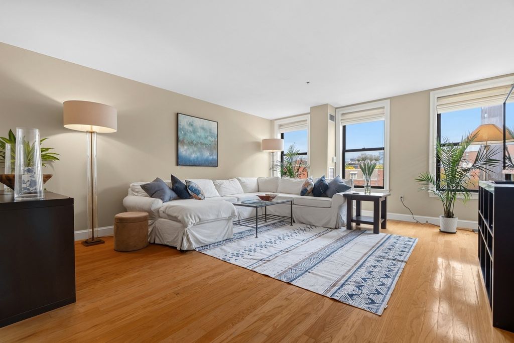 1723 Washington St 410, Boston, MA 02118