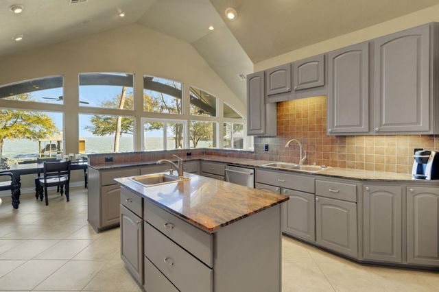 290 Harbor Run Drive, Coldspring, TX 77331