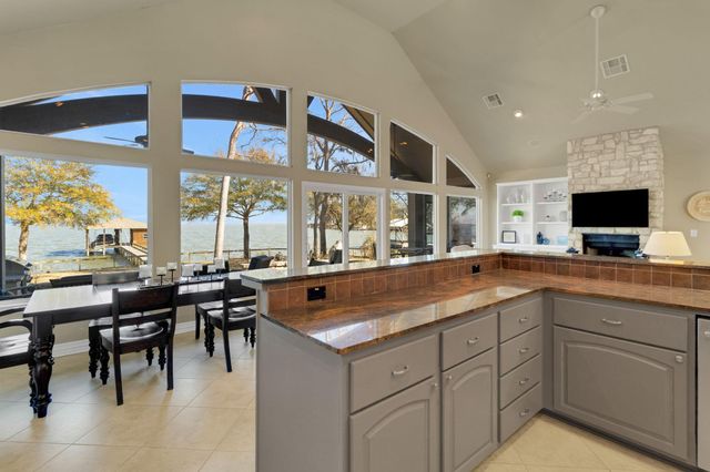 290 Harbor Run Drive, Coldspring, TX 77331