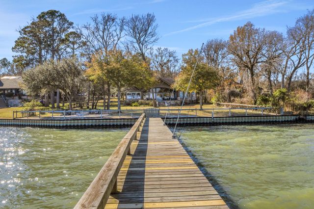 290 Harbor Run Drive, Coldspring, TX 77331