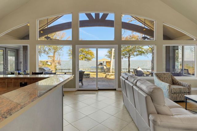 290 Harbor Run Drive, Coldspring, TX 77331