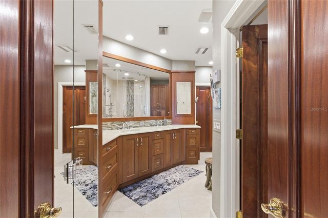 350 GULF OF MEXICO DRIVE 219, Longboat Key, FL 34228