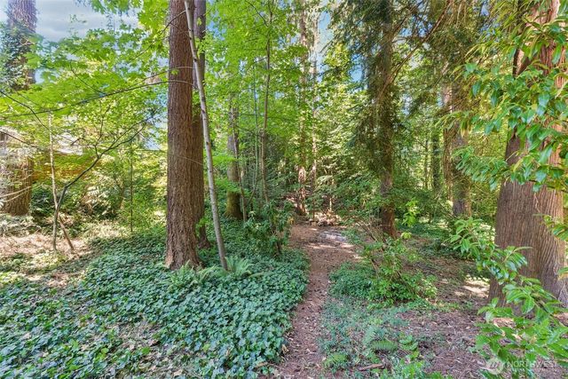 7629 236th Street SW, Edmonds, WA 98026