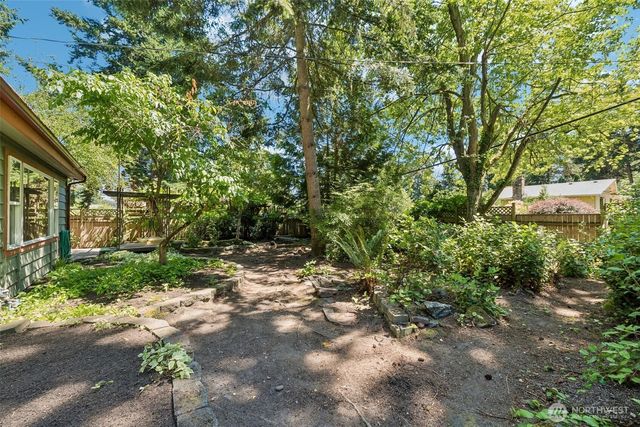 7629 236th Street SW, Edmonds, WA 98026
