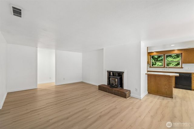 7629 236th Street SW, Edmonds, WA 98026