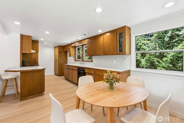 7629 236th Street SW, Edmonds, WA 98026