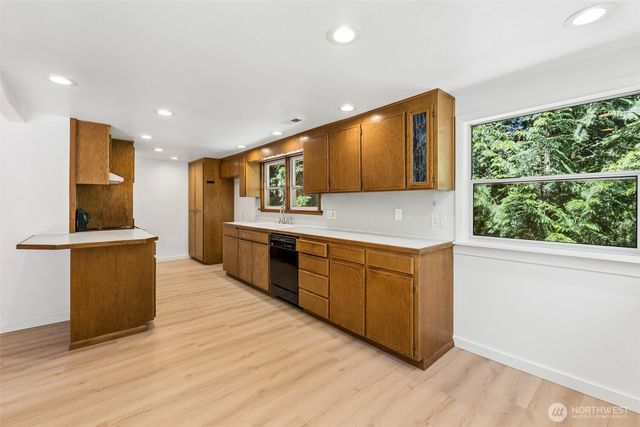 7629 236th Street SW, Edmonds, WA 98026