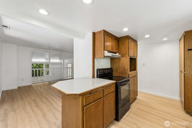7629 236th Street SW, Edmonds, WA 98026