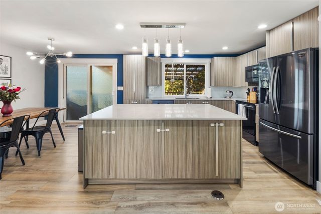 12702 214th Avenue Ct E, Bonney Lake, WA 98391