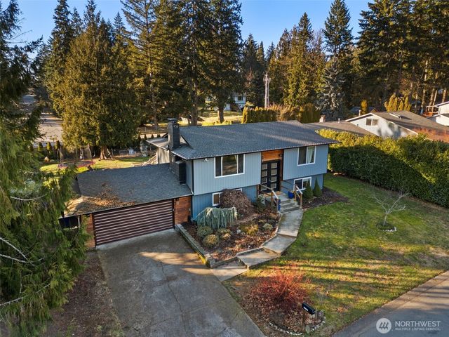 12702 214th Avenue Ct E, Bonney Lake, WA 98391