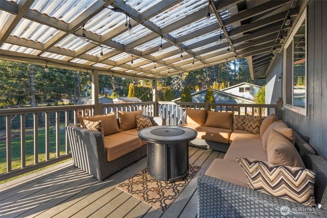 12702 214th Avenue Ct E, Bonney Lake, WA 98391