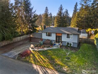 12702 214th Avenue Ct E, Bonney Lake, WA 98391