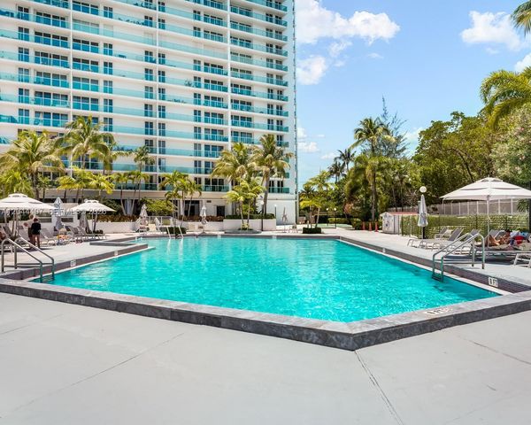 100 Bayview Dr 1620, Sunny Isles Beach, FL 33160