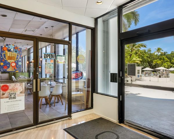 100 Bayview Dr 1620, Sunny Isles Beach, FL 33160