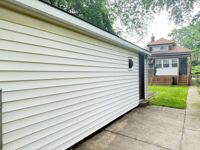 11646 S Lowe Avenue, Chicago, IL 60628