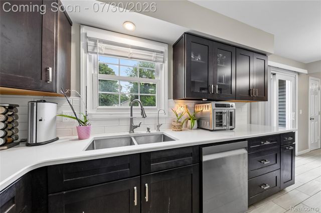 5890 Chickadee Lane, Independence Charter Township, MI 48346