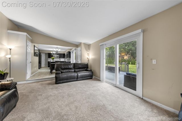 5890 Chickadee Lane, Independence Charter Township, MI 48346