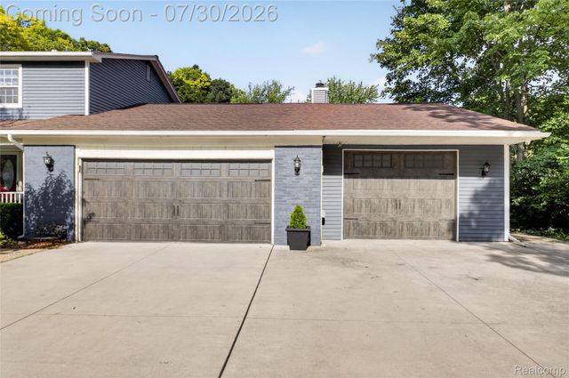5890 Chickadee Lane, Independence Charter Township, MI 48346
