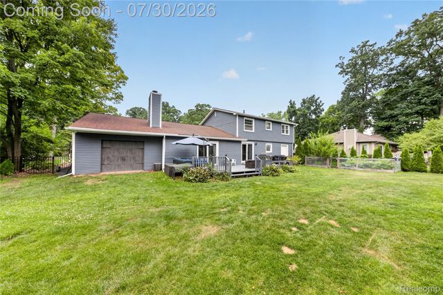 5890 Chickadee Lane, Independence Charter Township, MI 48346